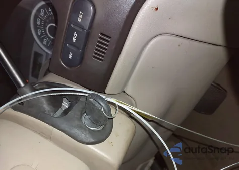 2005 Ford Expedition Limited z USA, uszkodzony, nr VIN 1FMFU19585LA49631